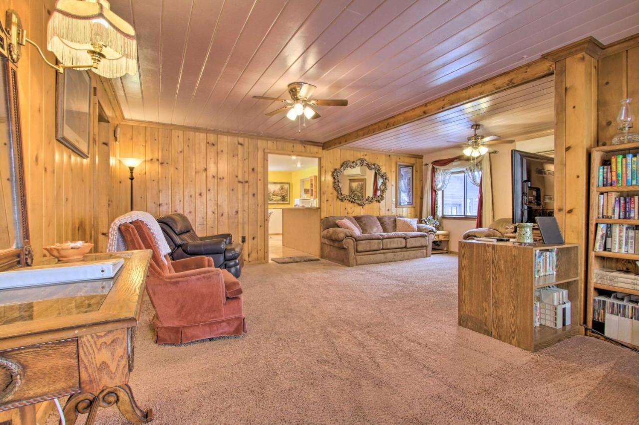 Cozy Home With Hot Tub Half Mi To Salmon River! Dış mekan fotoğraf