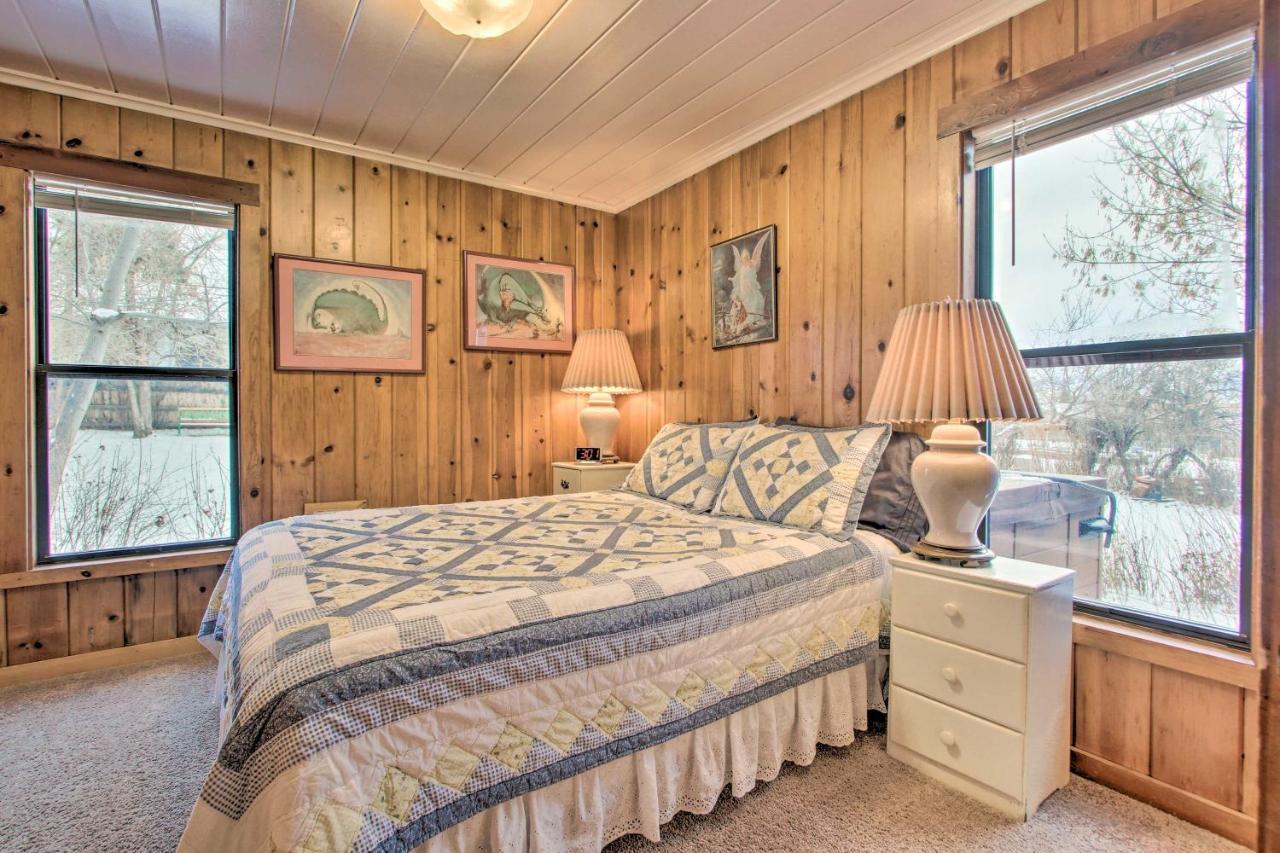 Cozy Home With Hot Tub Half Mi To Salmon River! Dış mekan fotoğraf