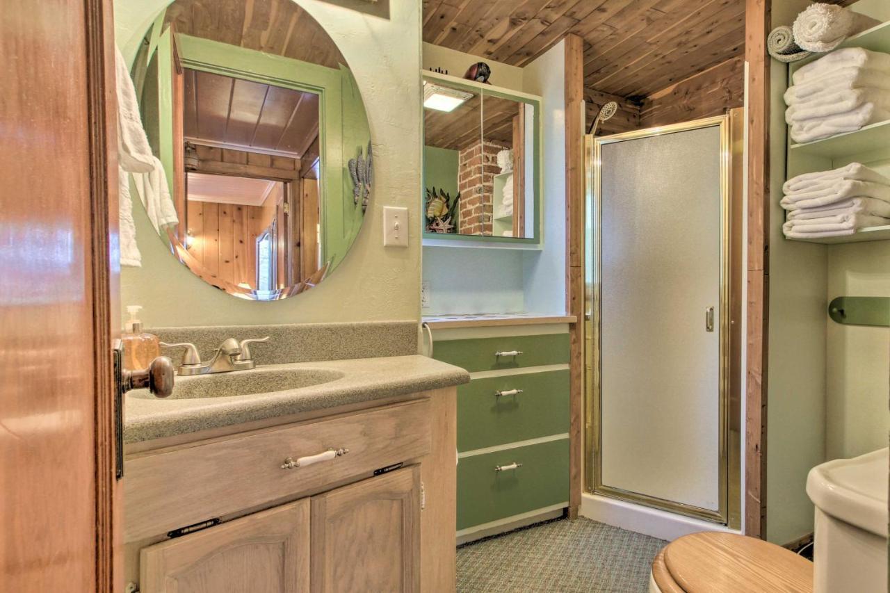 Cozy Home With Hot Tub Half Mi To Salmon River! Dış mekan fotoğraf